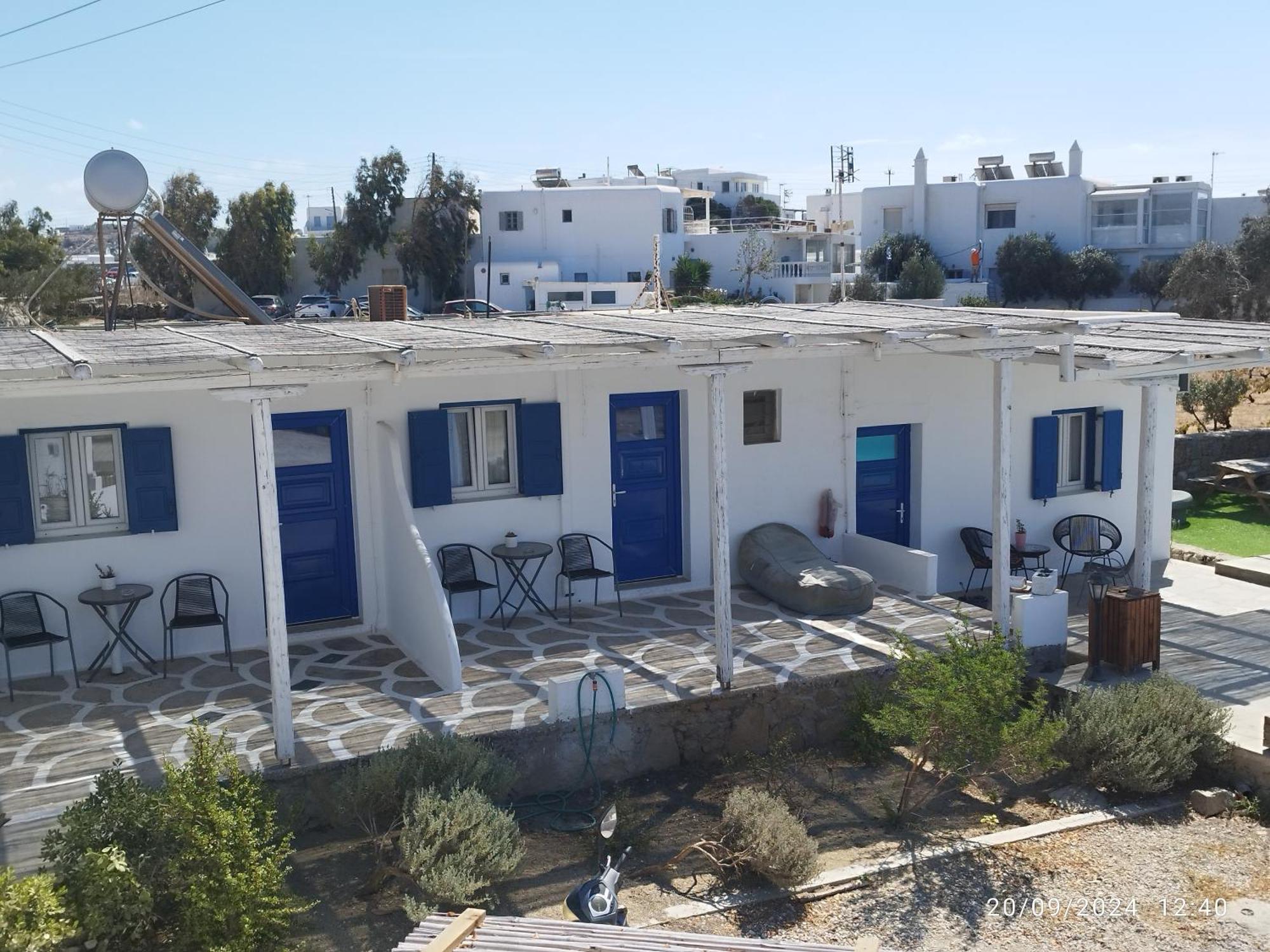 Nikos Hostel